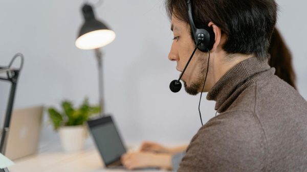 Descubre más sobre la labor del soporte comercial en las grandes empresas.